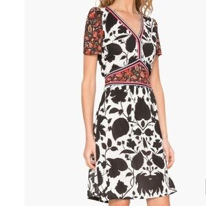 Nwot Desigual Celestino V Neck Leaves and Flowers Dress